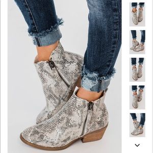 Very G Twinkle Booties